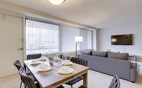 Style & Comfort From Luxurious Condo At Crystal City